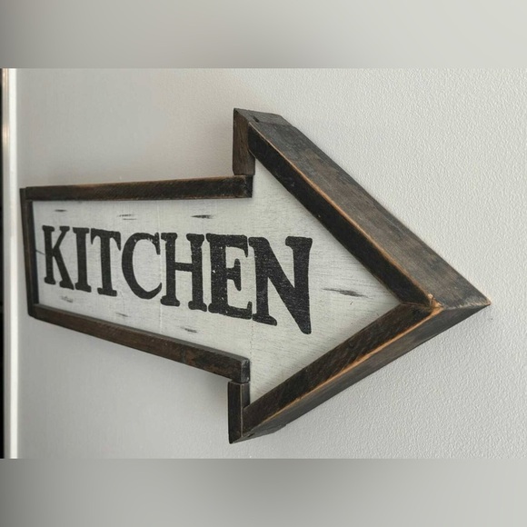 Rustic Kitchen Arrow Sign - Picture 3 of 5